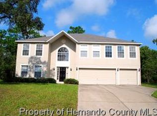 18367 Retriever Rd, Weeki Wachee, FL 34614