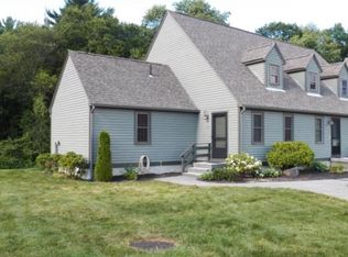 37 Montrose Dr, Stratham, NH 03885
