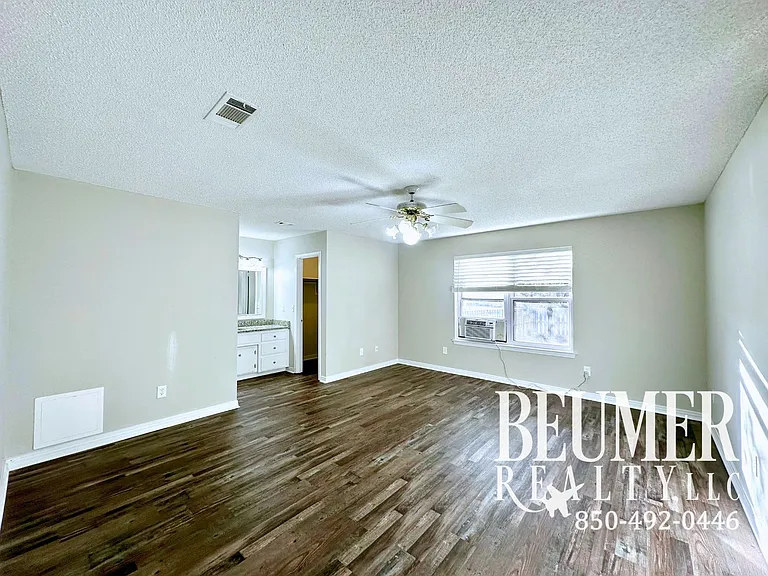 231 S 69th Ave — Photo 15