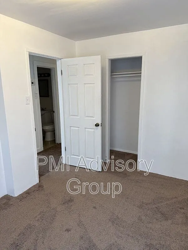 2 bed, 1.0 bath, 660 sqft, $770 — Photo 2
