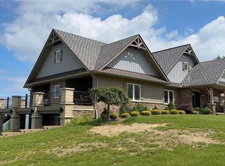 4835 Lake Rd E, Geneva, OH 44041