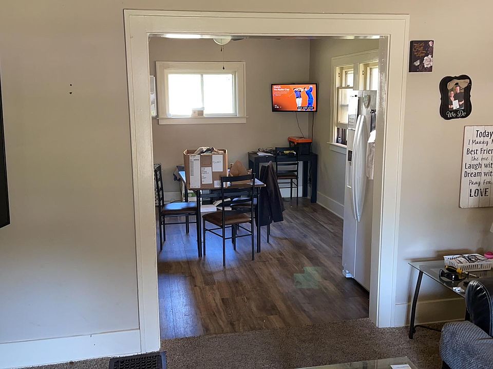 1st image of 438 Richmond Ave #1