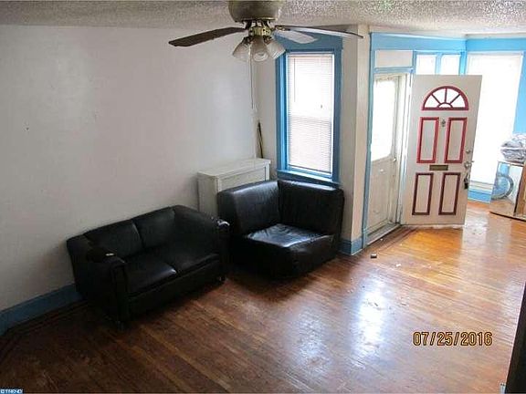 3rd image of 331 E Clarkson Ave