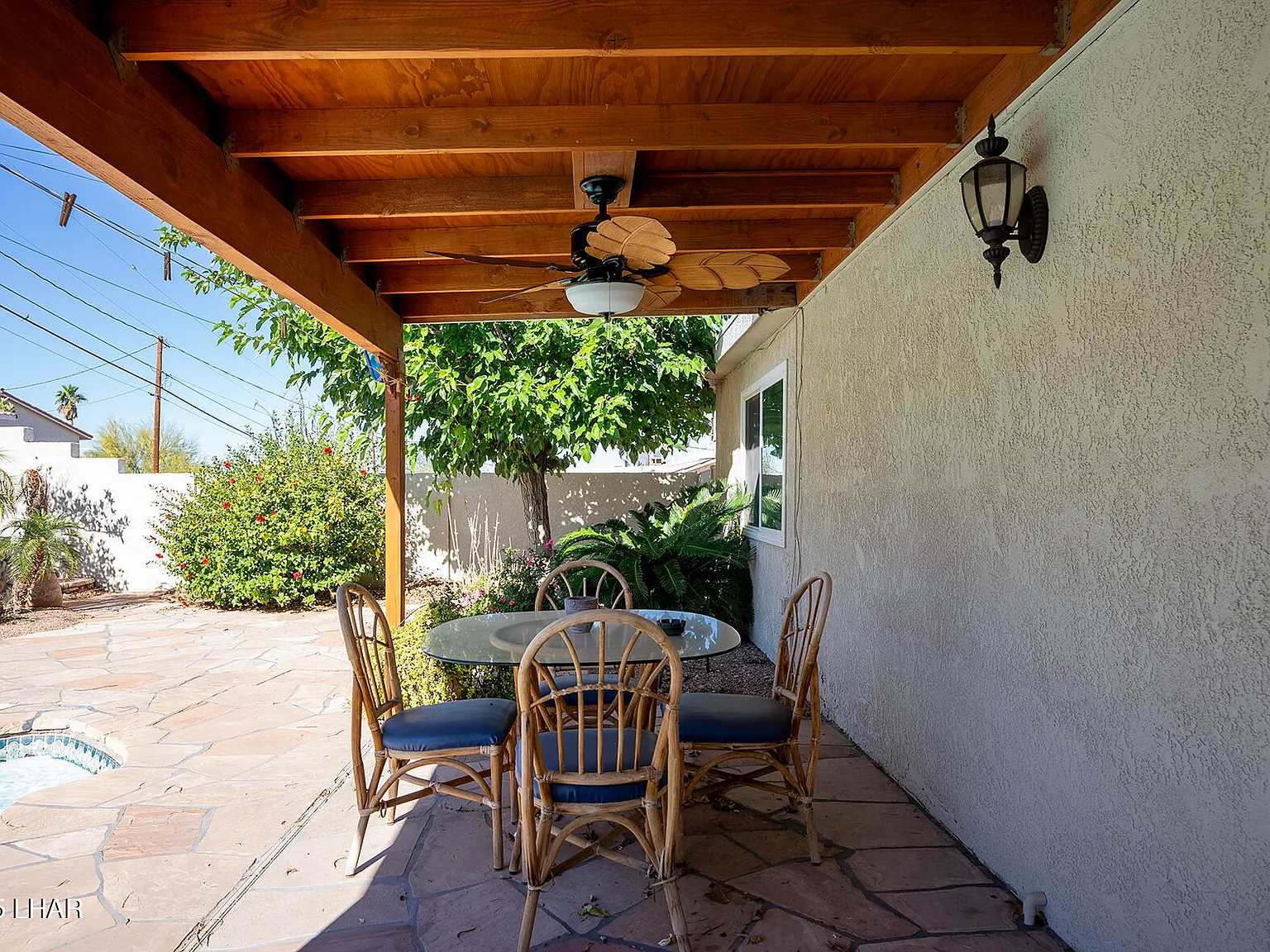 3 bed, 2.0 bath, 2263 sqft, $3,000 — Photo 2
