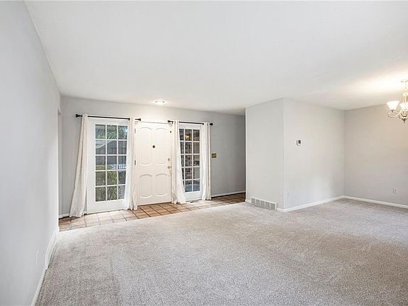 5th image of 10241 Conser St