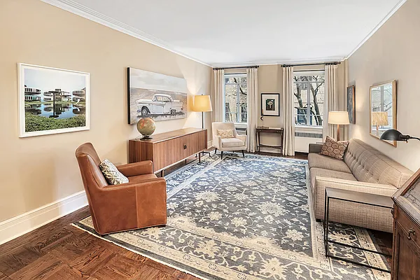 Sold by Bank Neary | media 12