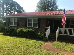 426 N Main St, Broadway, NC 27505