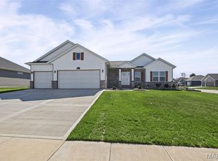 8442 Herrick Park Dr, Troy, IL 62294