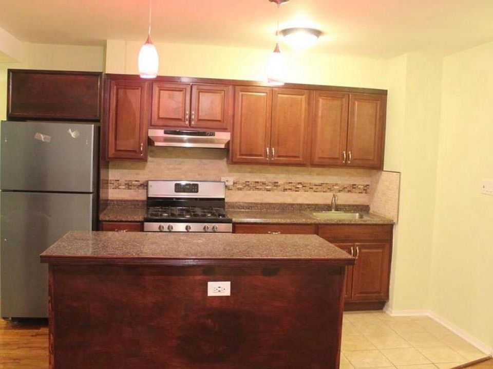 1st image of 971 E 87th St APT 2