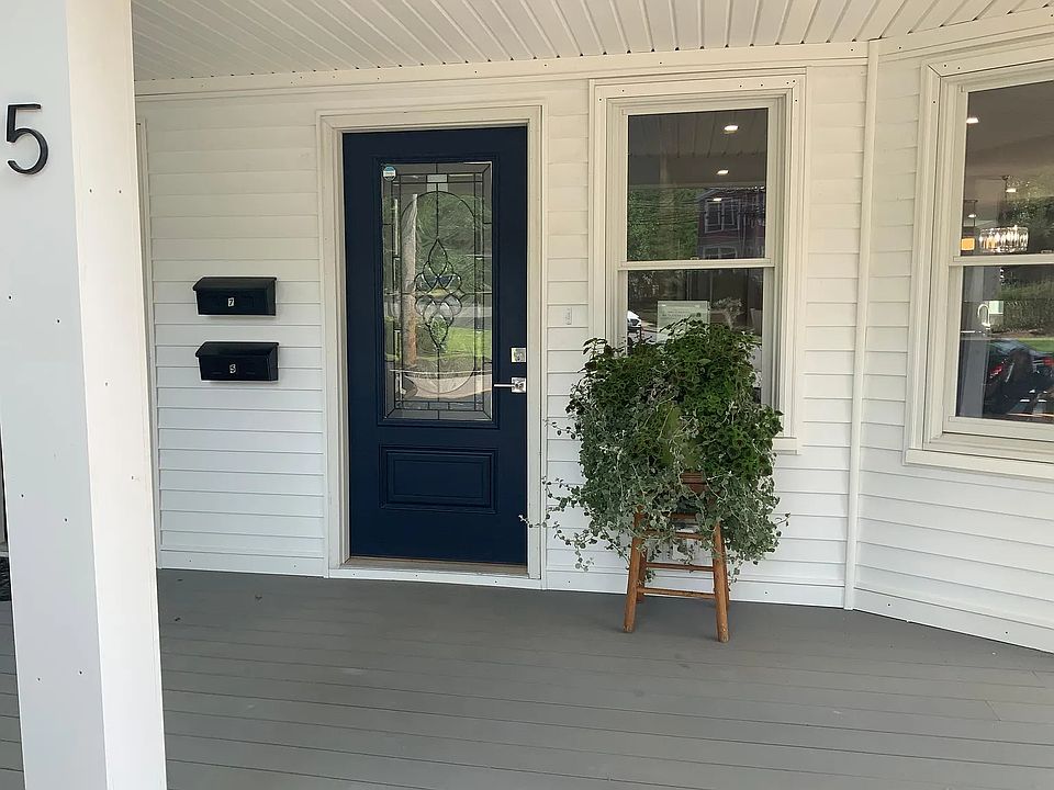 1st image of 5 Paul Revere Rd