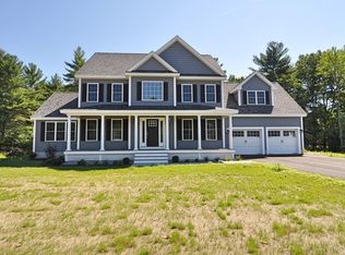 22 Robbins Farm Rd, Dunstable, MA 01827