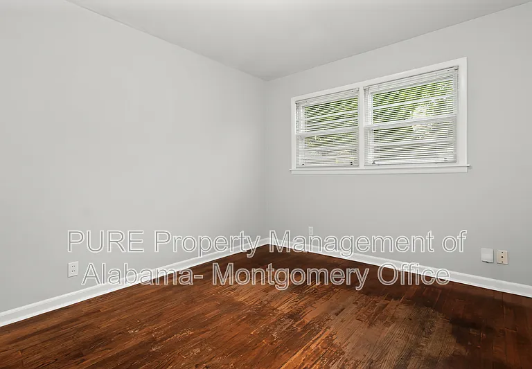 4332 Sussex Dr — Photo 7