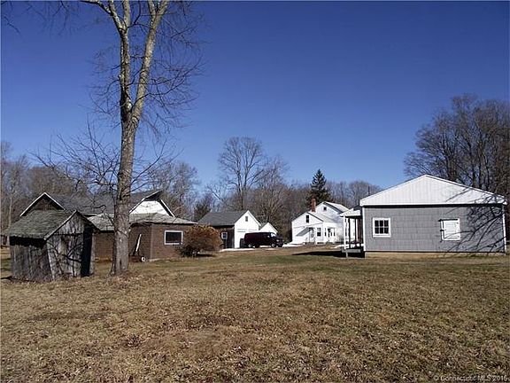 Beautiful property with sev...