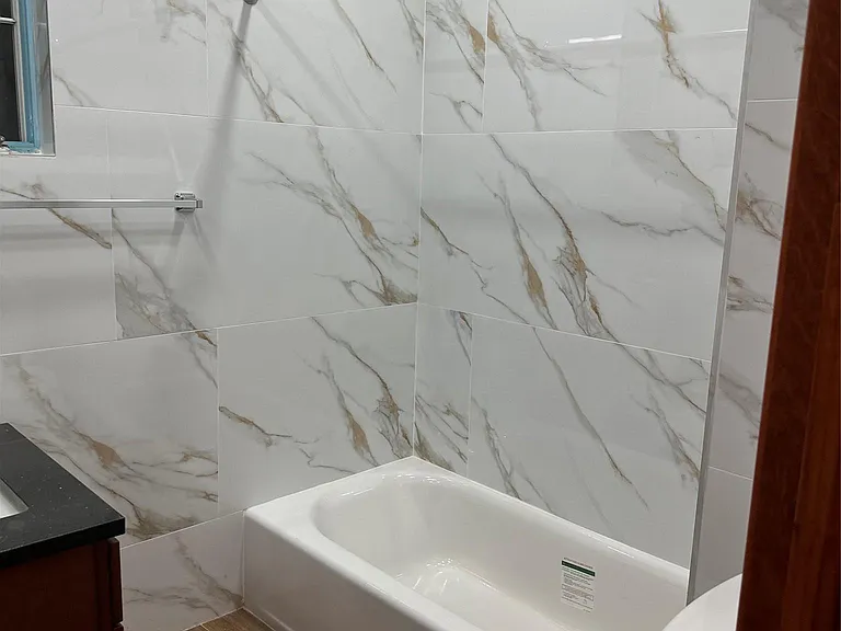 9015 Bayview Pl — Photo 1
