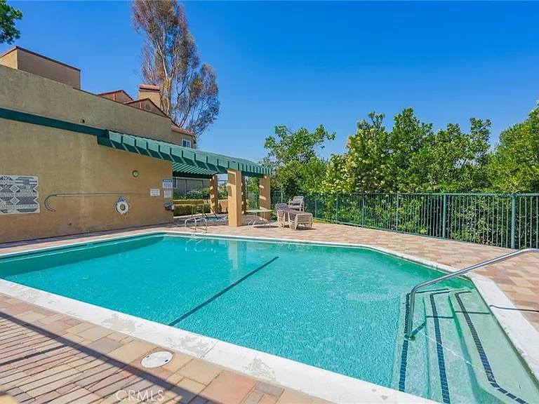 3050 La Paz Ln #C — Photo 11