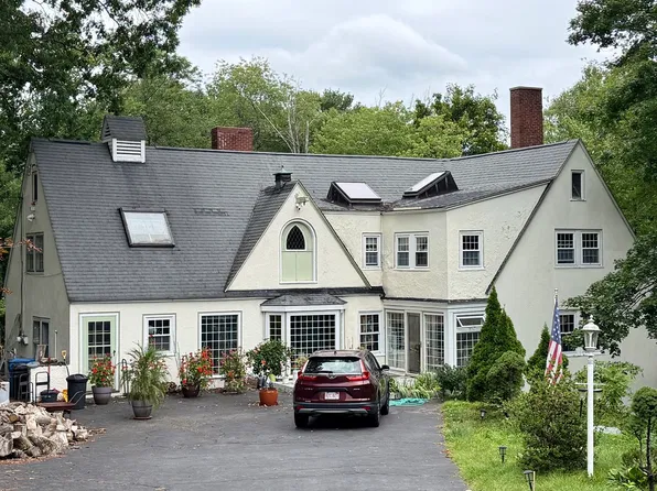 234 Worcester Ln, Waltham, MA 02451