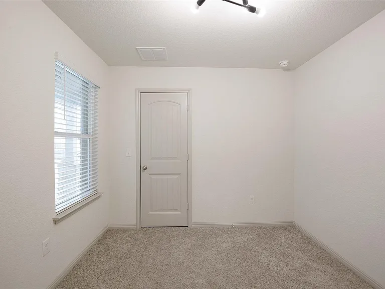 108 Frederick Dr — Photo 15