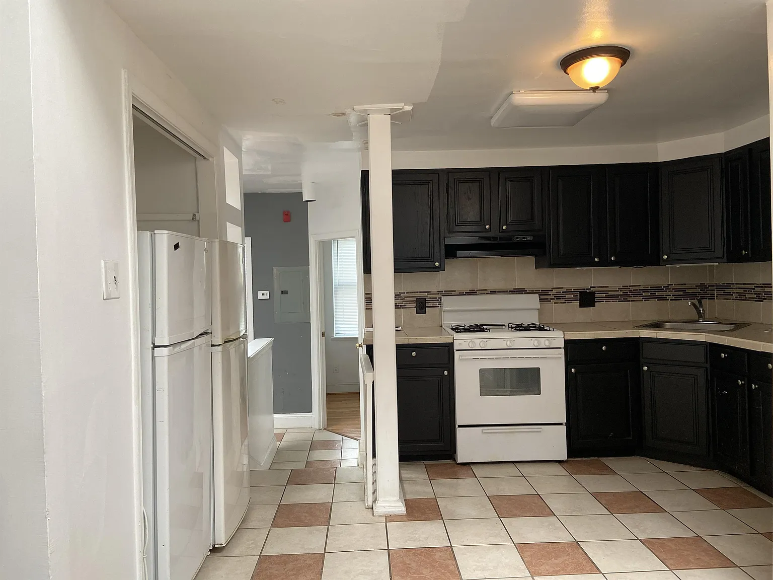 3711 Lancaster Avenue - 3 — Photo 4