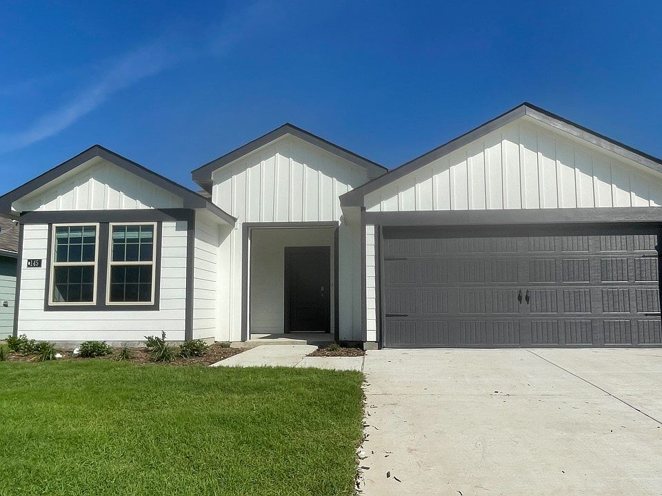 1st image of 145 Boxwood Dr