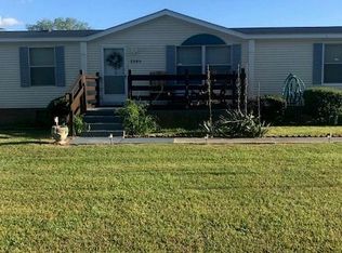 2395 Bladen Union Church Rd, Fayetteville, NC 28306