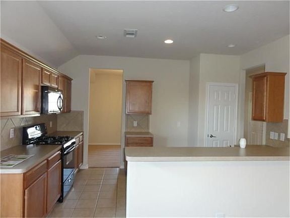 4th image of 2143 Vermillion Oak St