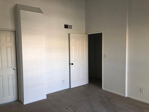 5th image of 1122 E Elk Ave APT 126