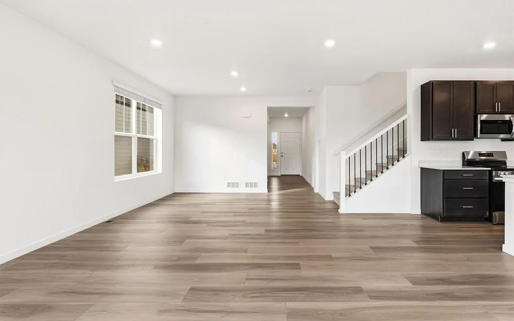4322 Fellows Dr — Photo 4