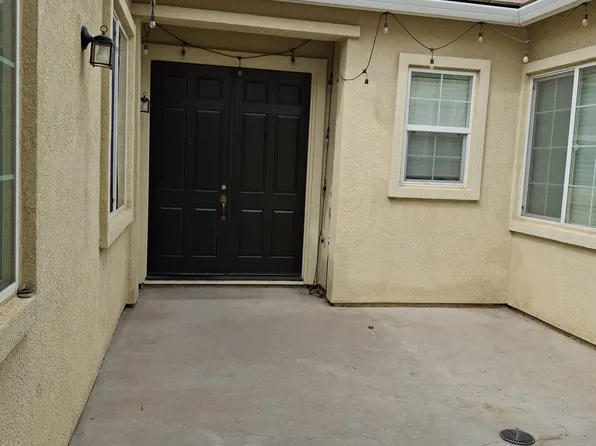 325 Ellison Ct, Merced, CA 95348