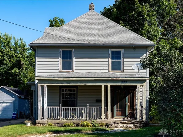 222 Roosevelt Dr, Springfield, OH 45503