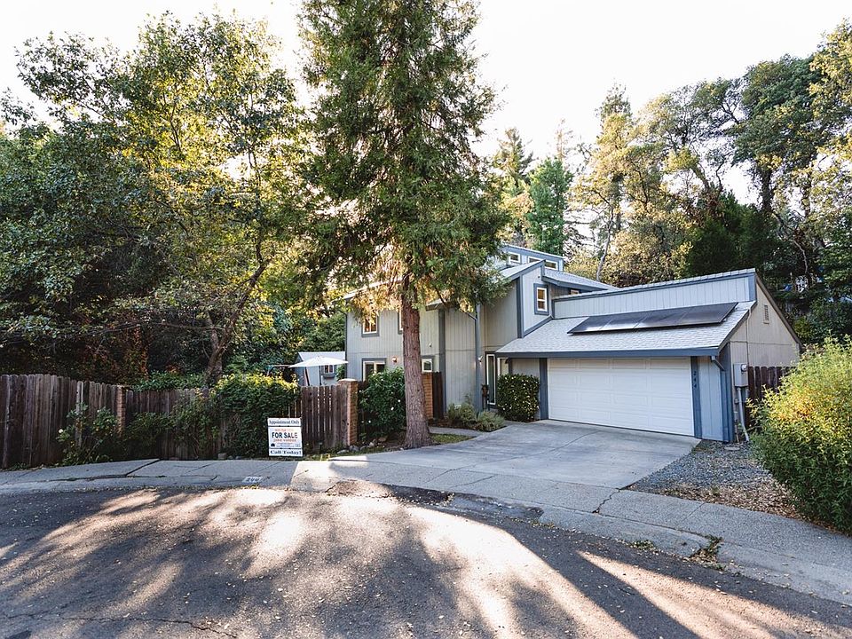 1st image of 244 Forest Ct