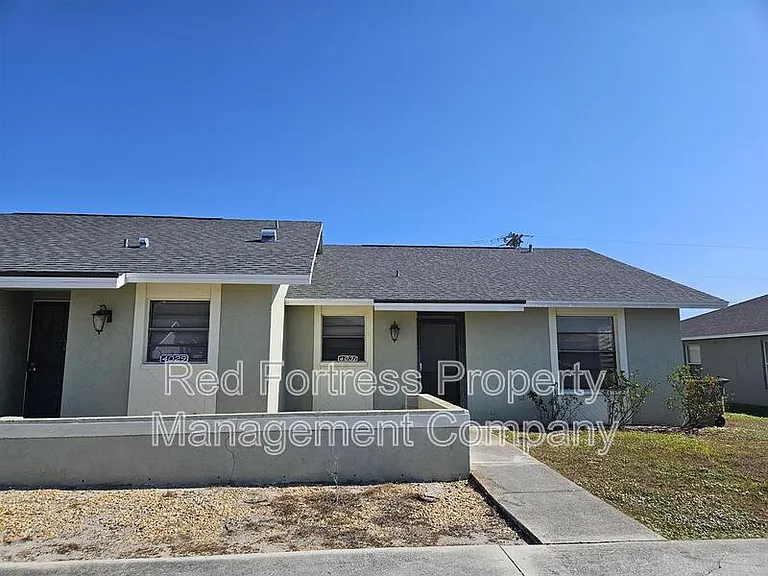 4031 SW 7th Pl — Photo 1