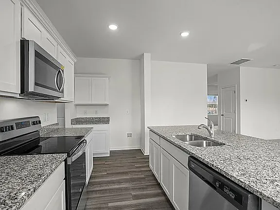 2905 Briers Dr — Photo 10