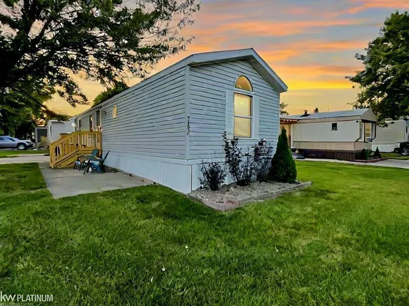 52857 Bunker Hill Blvd, New Baltimore, MI 48051