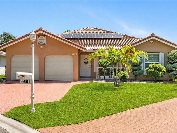 3rd image of 1651 NW 106th Way