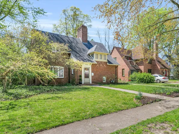 915 W White St, Champaign, IL 61821