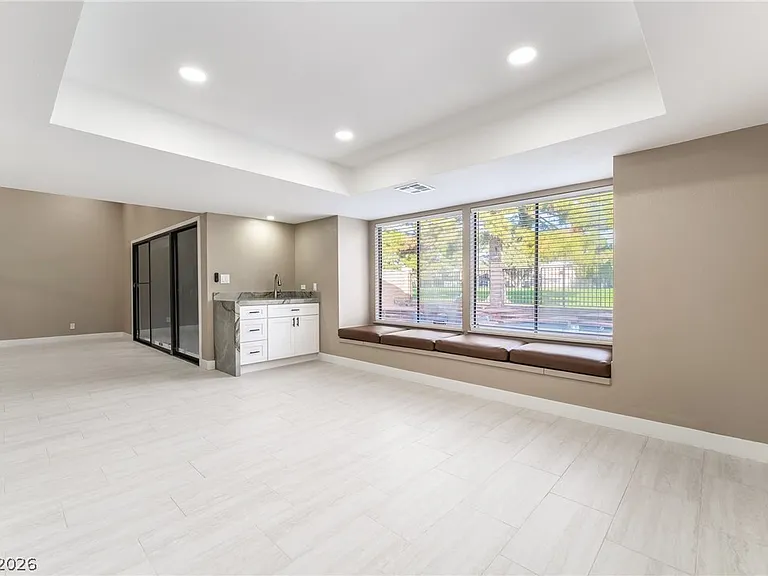 968 Pinehurst Dr — Photo 20