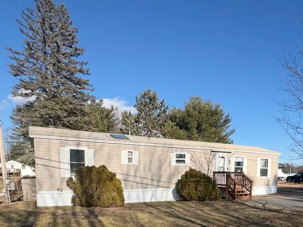 15 Sanders Road, Livermore, ME 04253