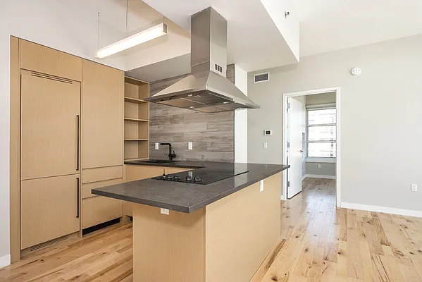 Rented by Bold New York | media 15