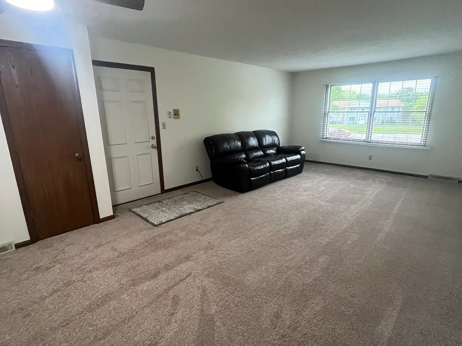 8425 Colwyn Ct — Photo 4