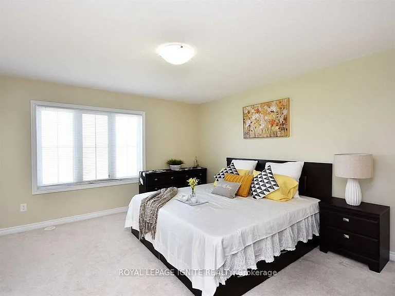 40 Cedar Lake Cres — Photo 20