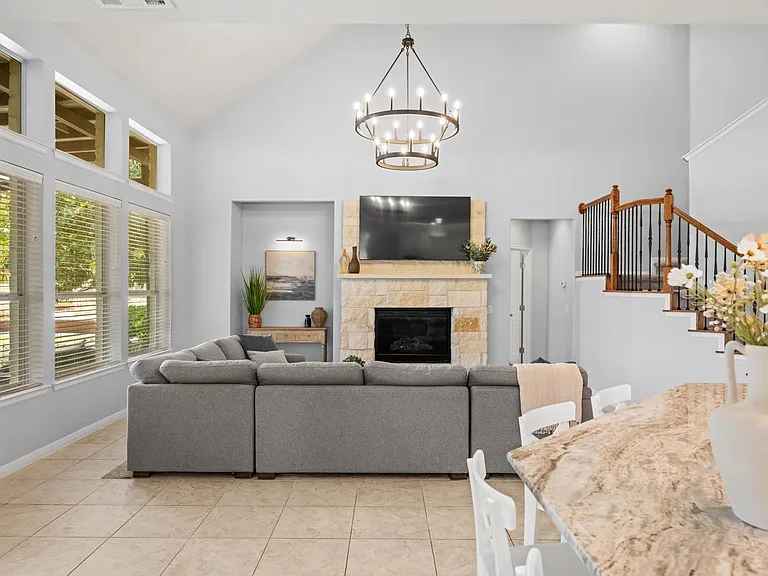 1023 Grassy Field Rd — Photo 9