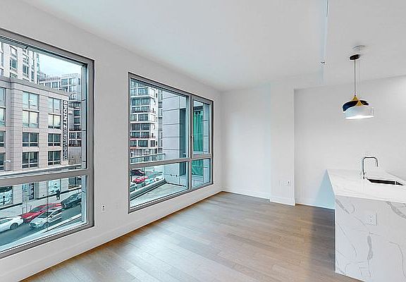 3rd image of 2243 Jackson Ave #3G