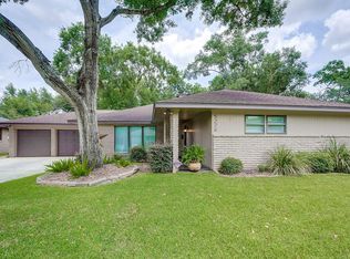 5226 Benning Dr, Houston, TX 77035