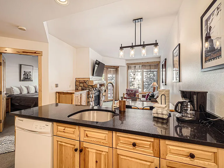 Copper Cir — Photo 4