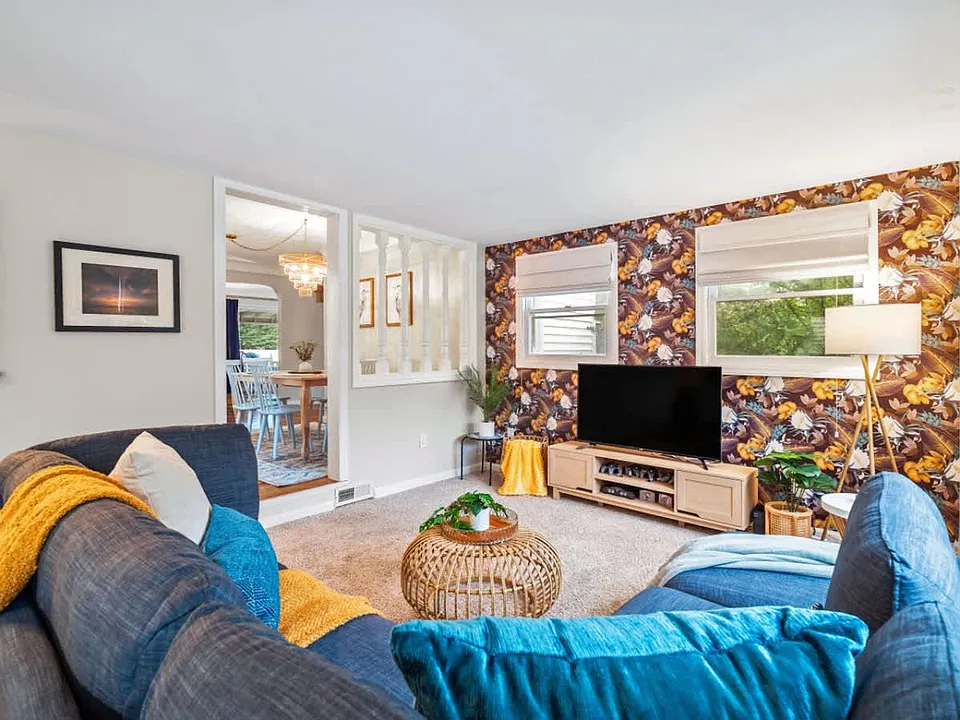 386 Walworth Ave #ID1496104P