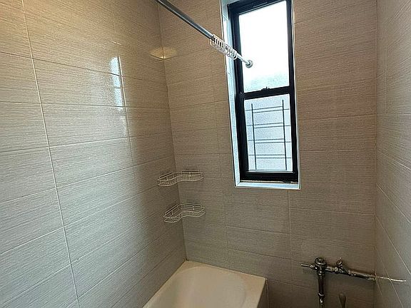 2nd image of 240 Crown St APT 5X