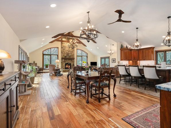 6250 Becht Rd, Coloma, MI 49038