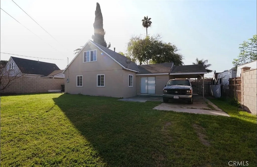 4 bed, 1394 sqft, $3,950 — Photo 2