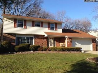 5187 Hickory Dr, Lyndhurst, OH