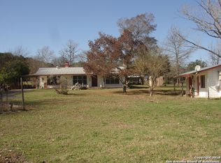 295 Chipman Ln, Bandera, TX 78003